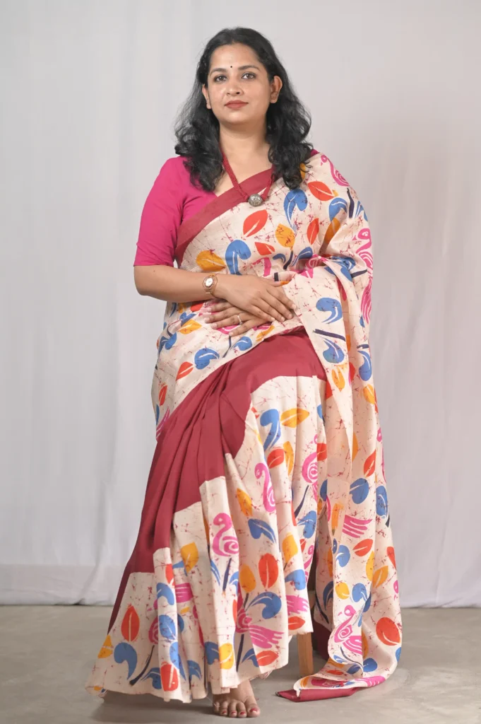 Hand Batik Printed Bishnupuri Silk Saree - Cream & Magenta Bird Motif Pure Silk Saree