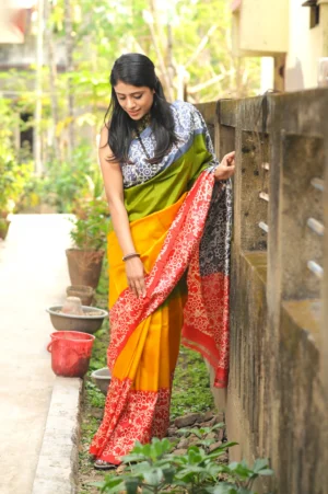 handcrafted multicolor bishnupuri pure silk saree | table dye floral print silk saree with elegant pallu